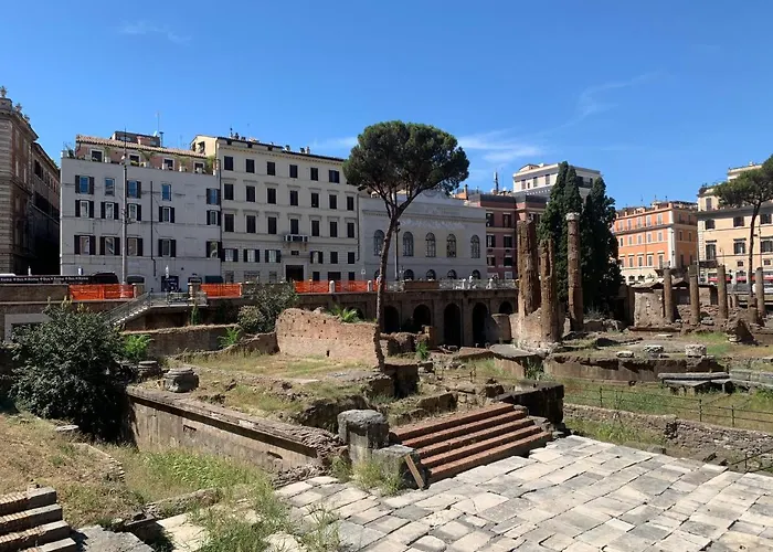 Little Queen Rooms Rome