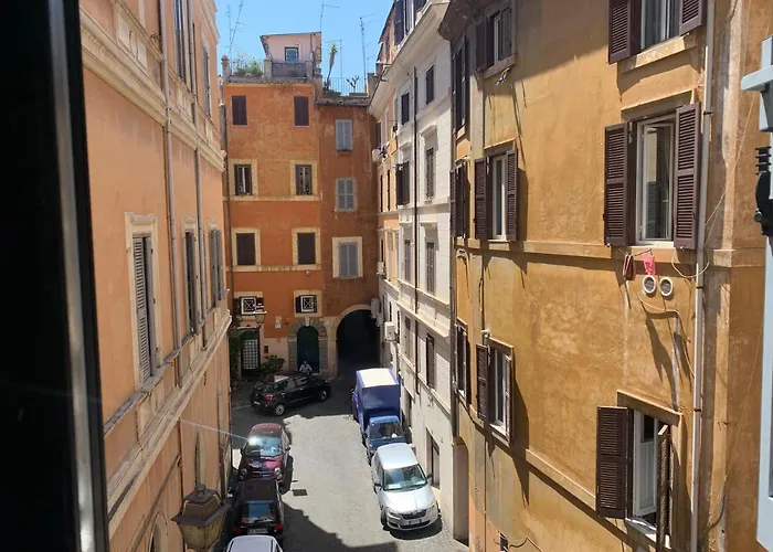 Little Queen Rooms Rome