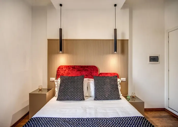 Little Queen Rooms Rome