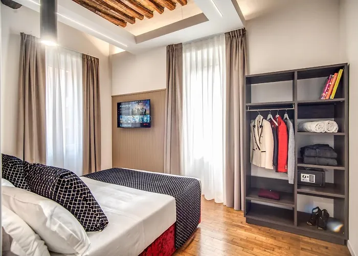 Little Queen Rooms Rome