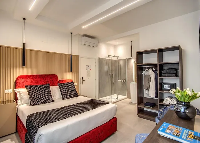 Little Queen Rooms Rome