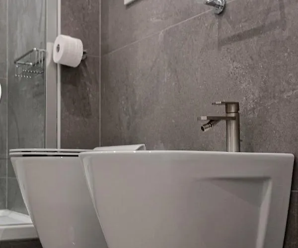 Bed & Breakfast Little Queen Rooms Rome